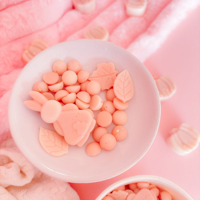 Bunny Equinox autumn wax melts – crisp fruit and almond scent, juniper and amber wax melts UK, autumnal home fragrance Bunny Equinox, golden amber wax melts Scent Bunny, cozy seasonal wax melts.